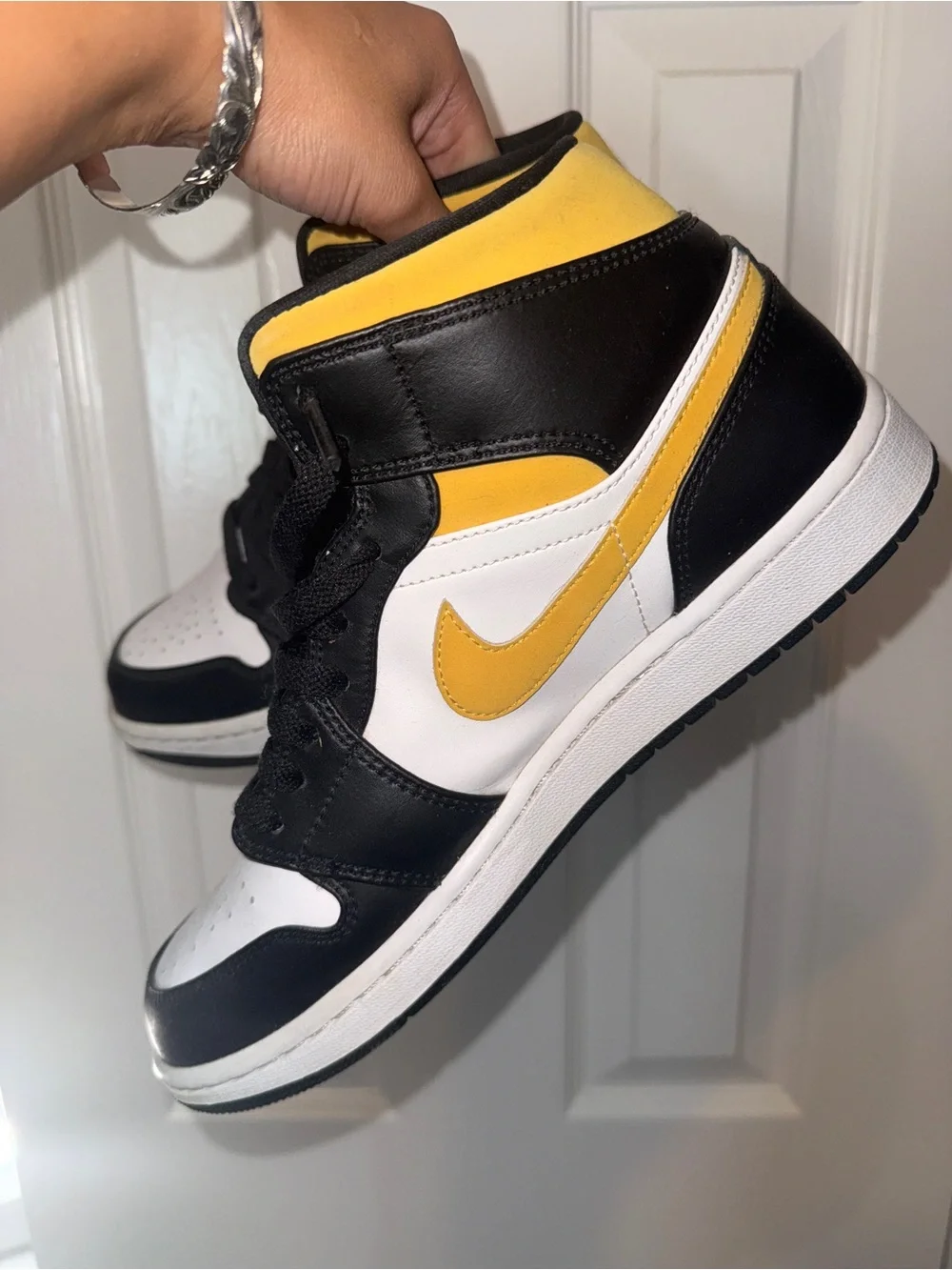Jordan  High-Top Sneakers - Black White Yellow